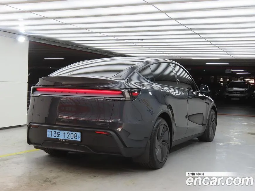 Tesla Model Y — фото 4