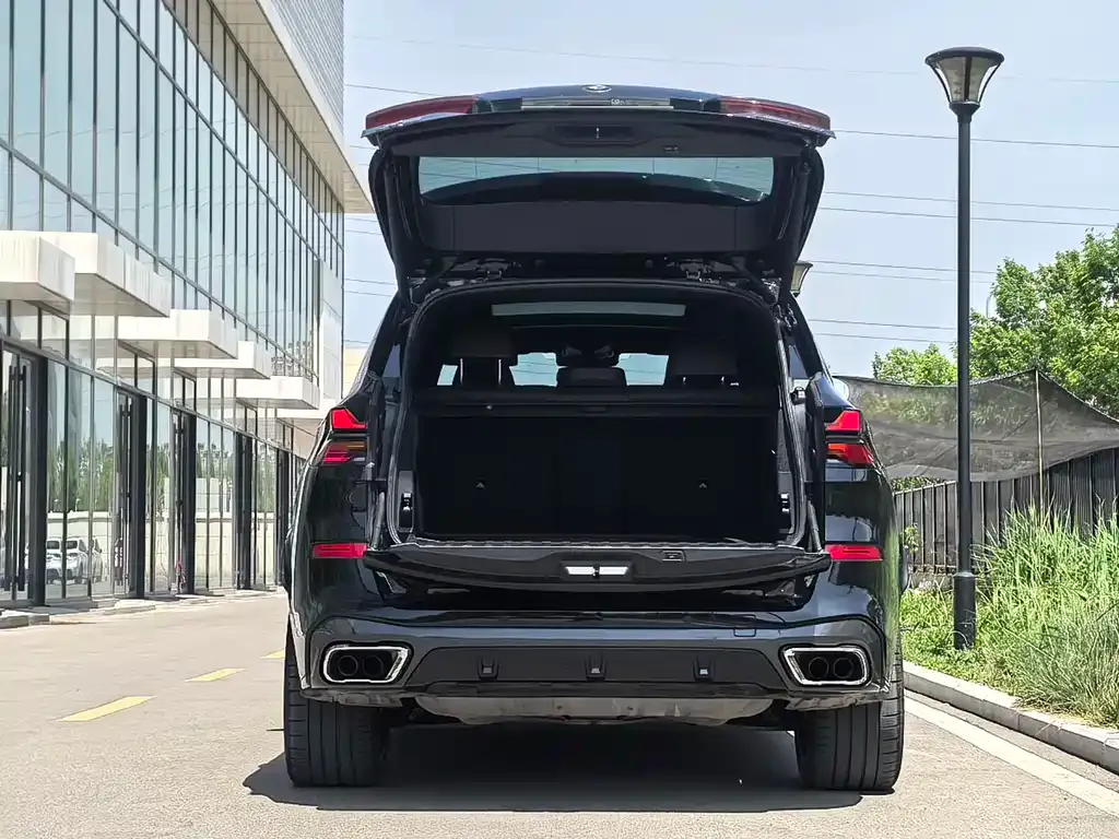 BMW X5 2024 из CN, фото 2
