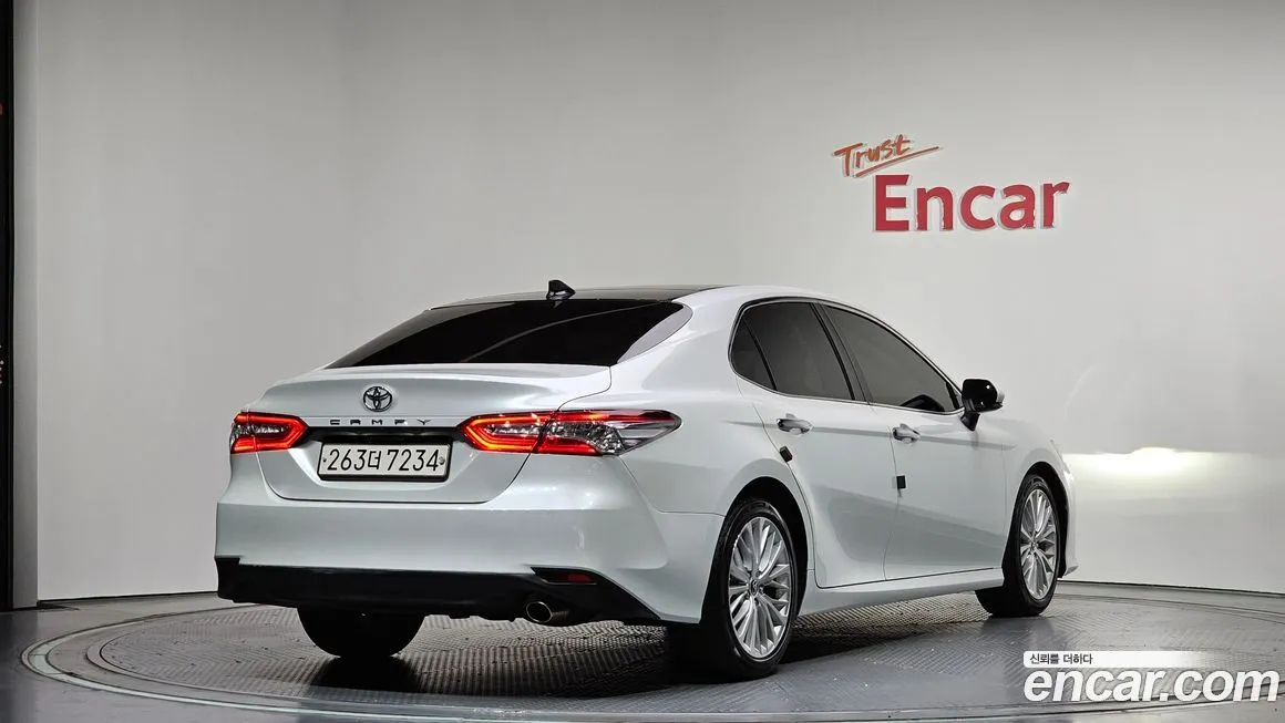 Toyota Camry 2021 из KR, фото 3
