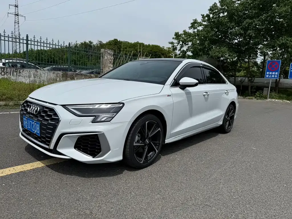 Audi A3 2021 из CN, фото 1