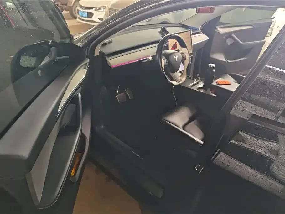 Tesla Model Y 2024 из CN, фото 3