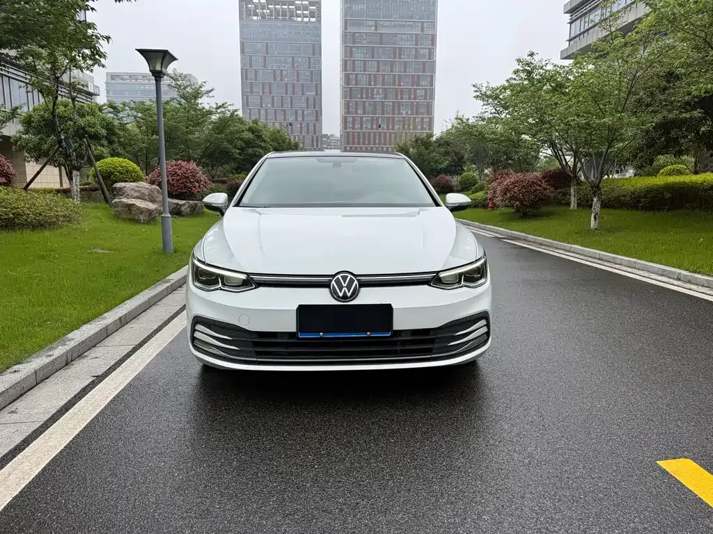 Volkswagen Golf 2022 из CN, фото 5