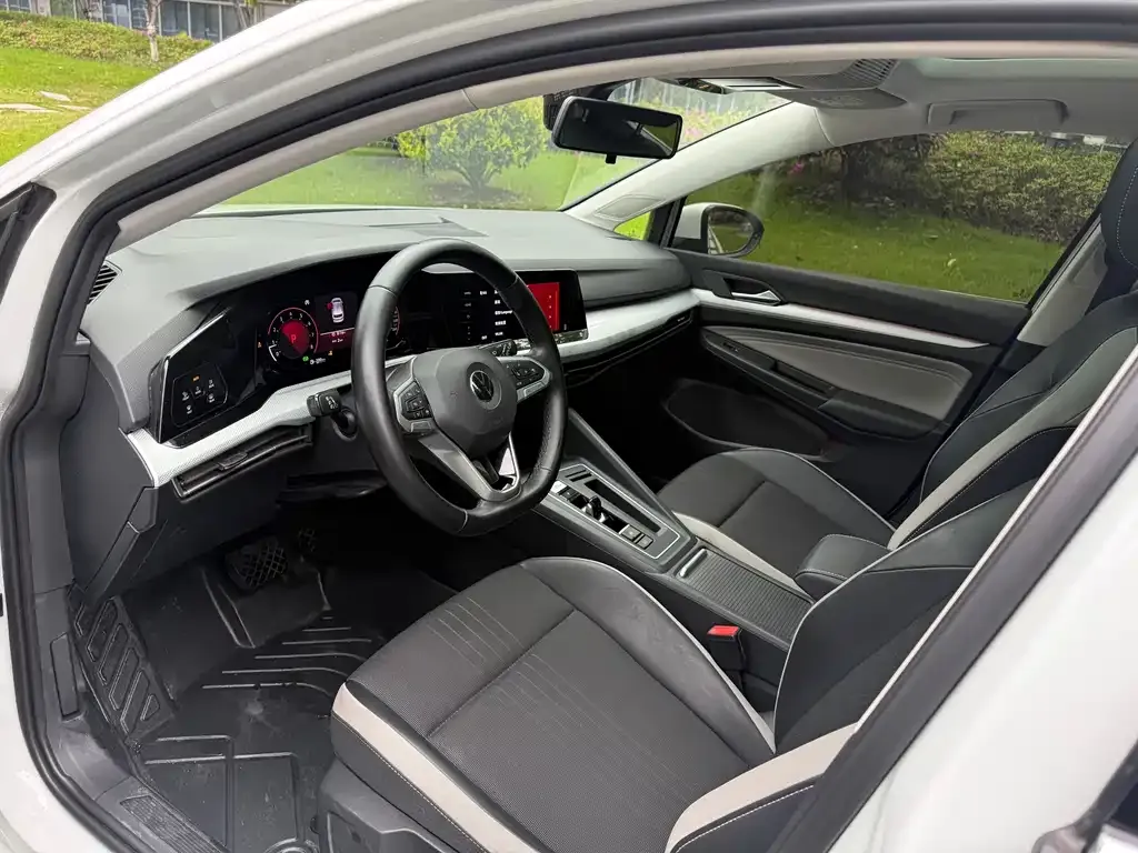 Volkswagen Golf 2022 из CN, фото 3