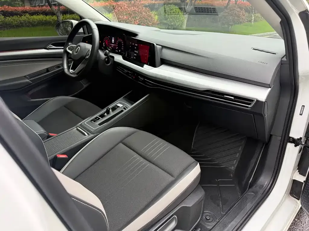 Volkswagen Golf 2022 из CN, фото 8