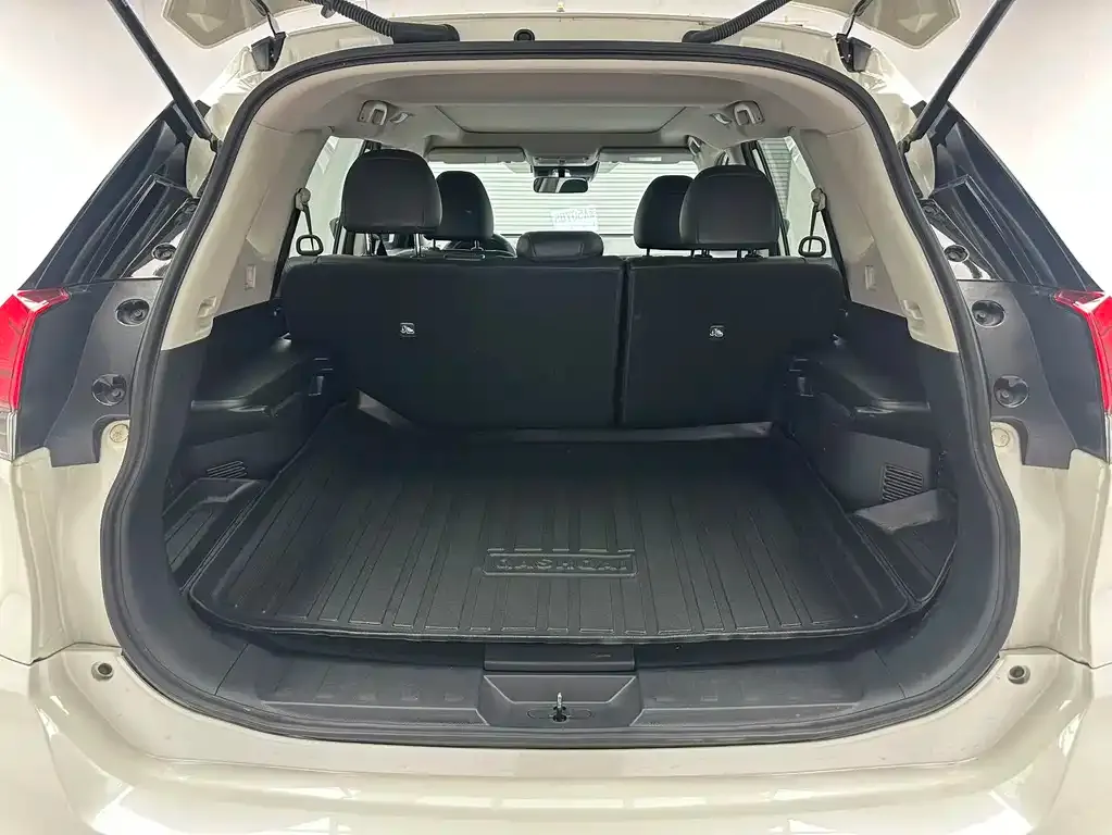 Nissan X-Trail 2023 из CN, фото 5