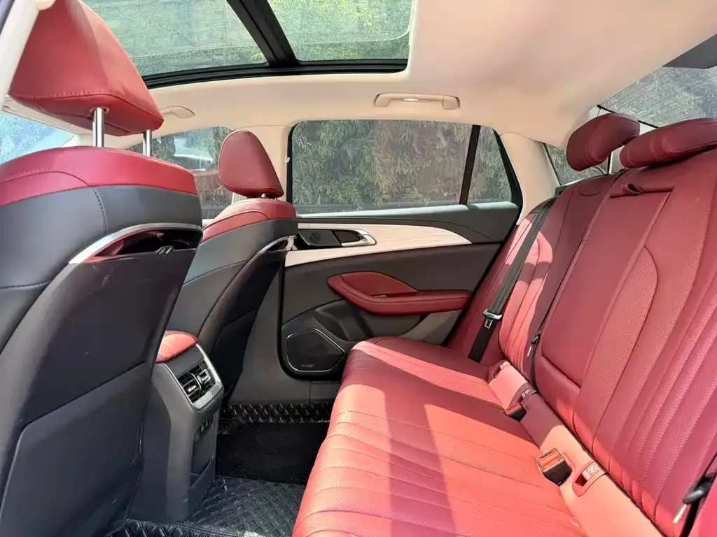 Hongqi H5 2025 из CN, фото 7