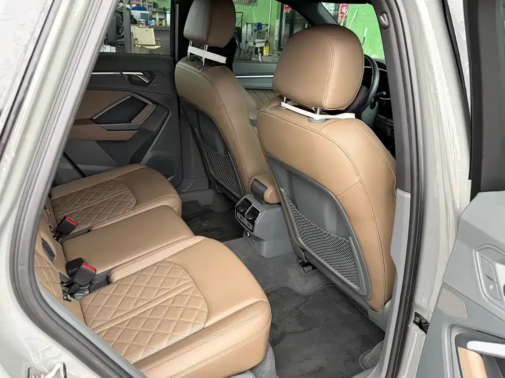 Audi Q3 2024 из CN, фото 4