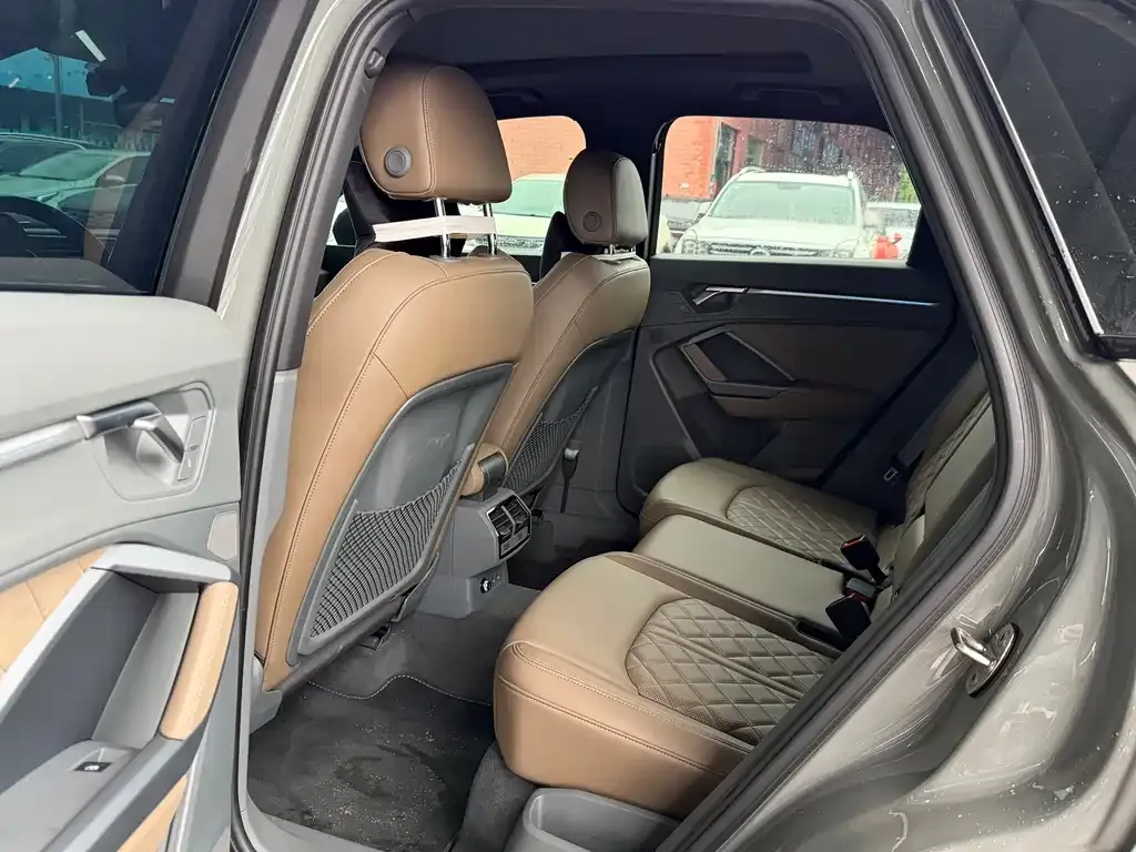 Audi Q3 2024 из CN, фото 5