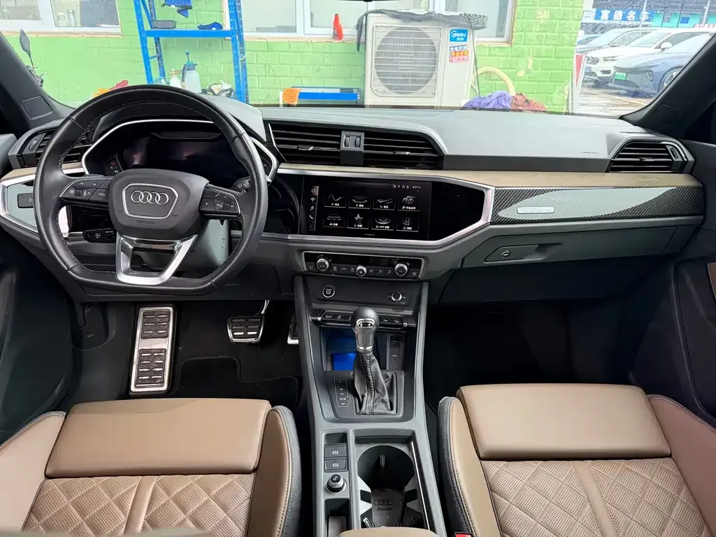Audi Q3 2024 из CN, фото 3