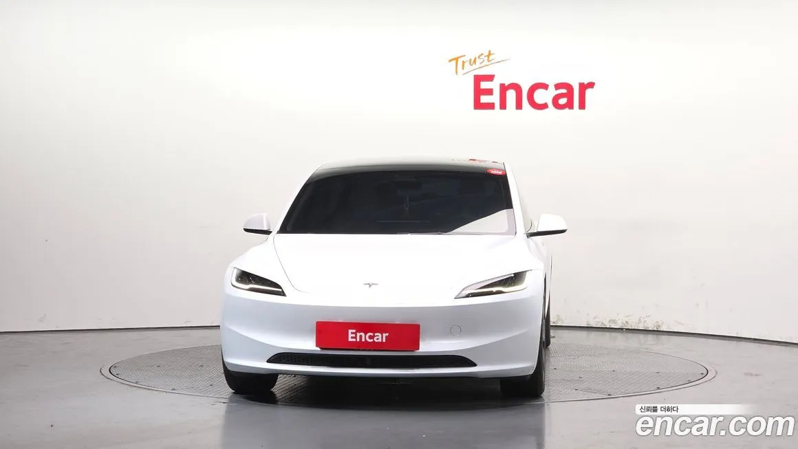 Tesla Model 3 — фото 8