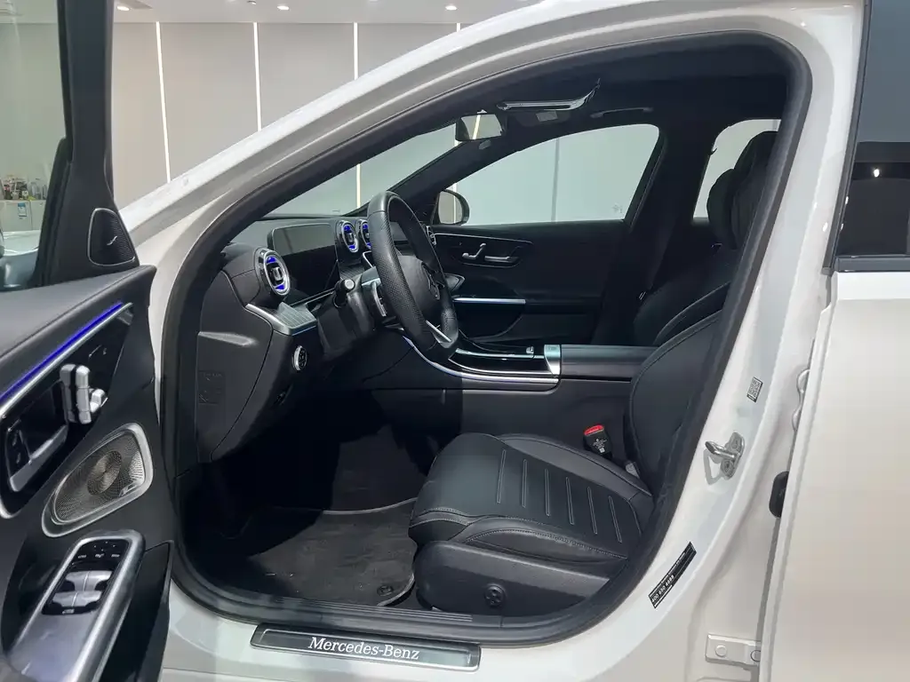 Mercedes-Benz C-Class 2024 из CN, фото 4