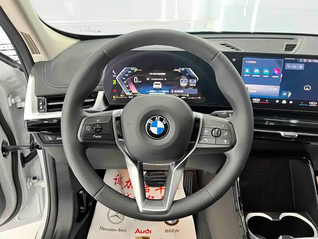 BMW X1 — фото 9