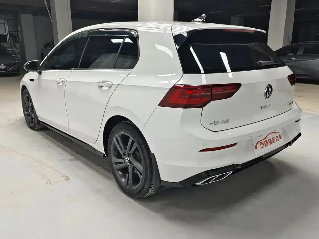 Volkswagen Golf 2022 из CN, фото 2