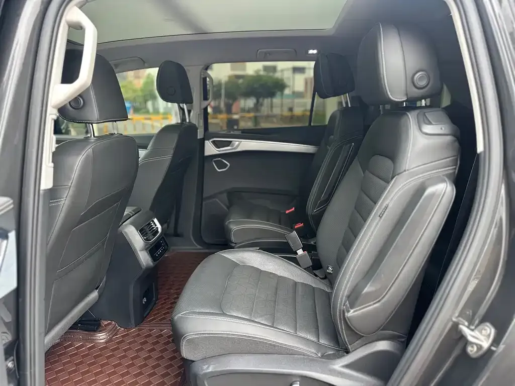 Volkswagen Talagon 2023 из CN, фото 2