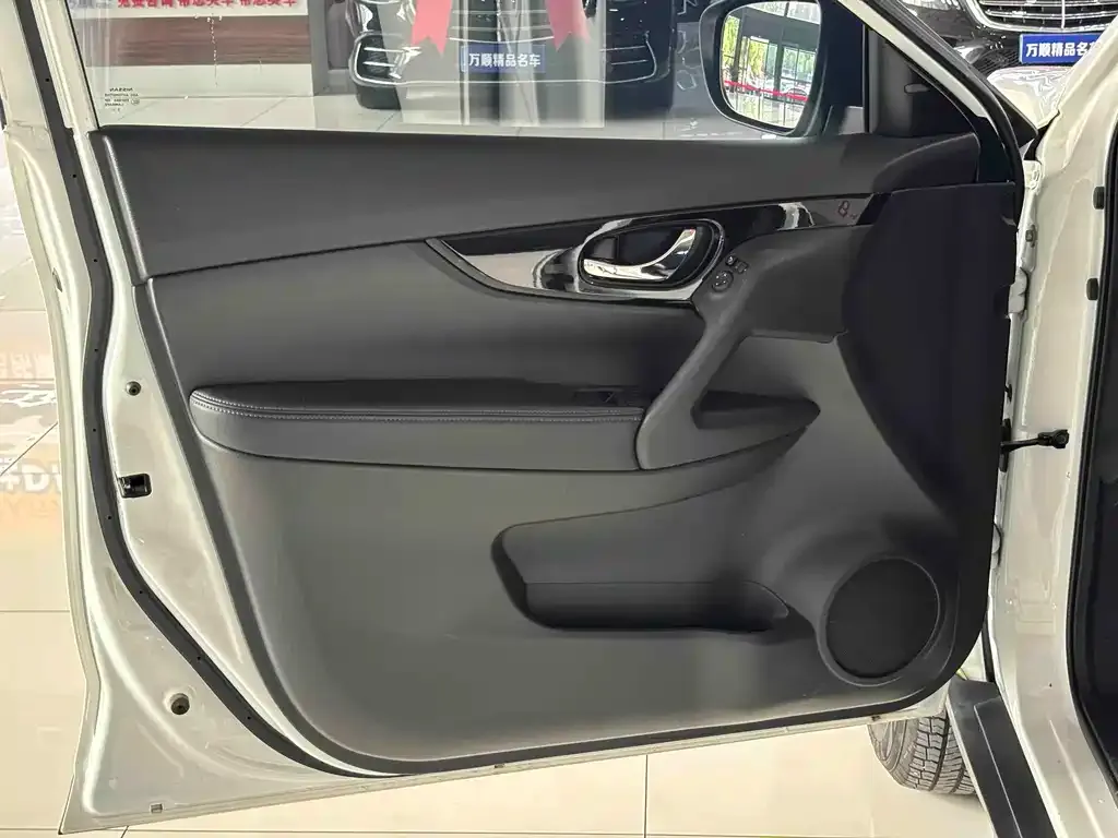 Nissan X-Trail 2024 из CN, фото 5