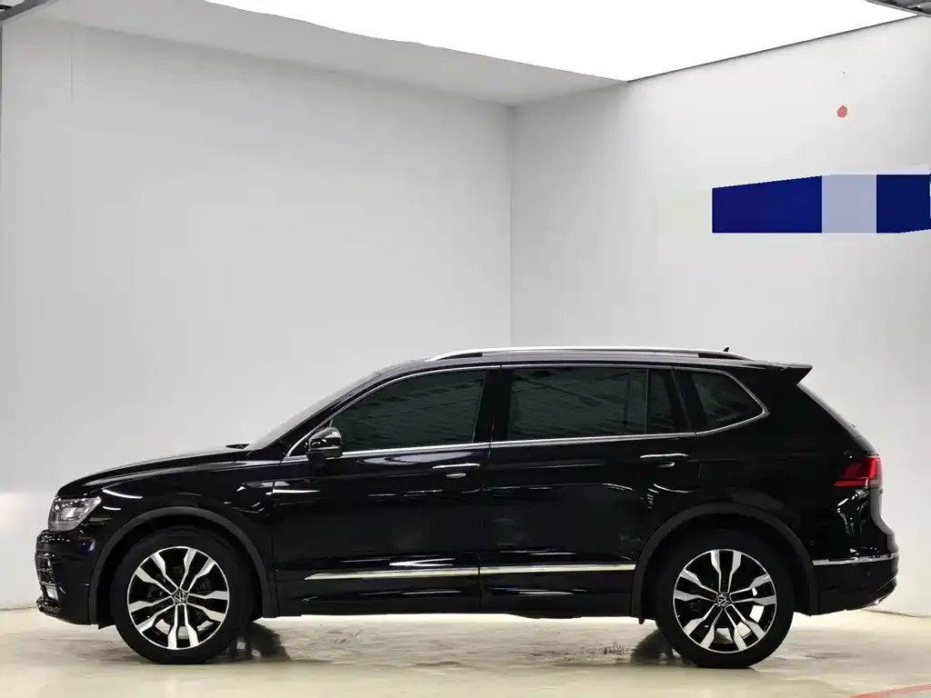 Volkswagen Tiguan L 2021 из CN, фото 2