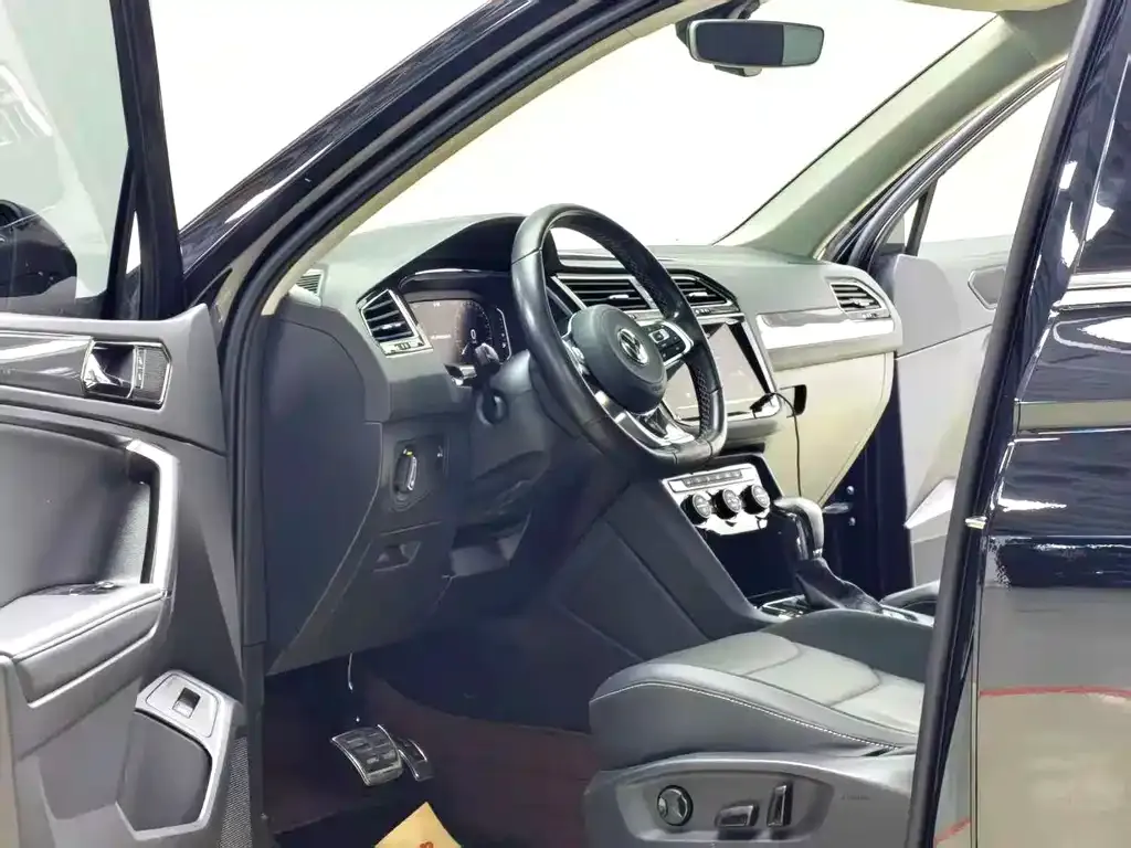 Volkswagen Tiguan L 2021 из CN, фото 9