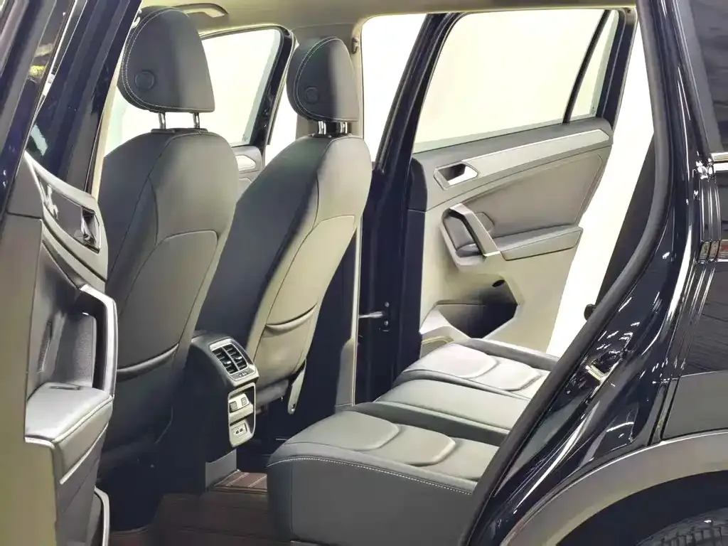 Volkswagen Tiguan L 2021 из CN, фото 7