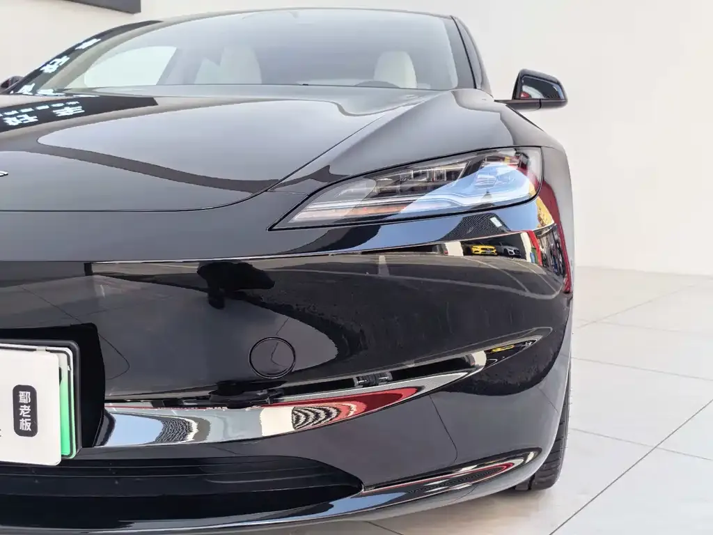 Tesla Model 3 2023 из CN, фото 3