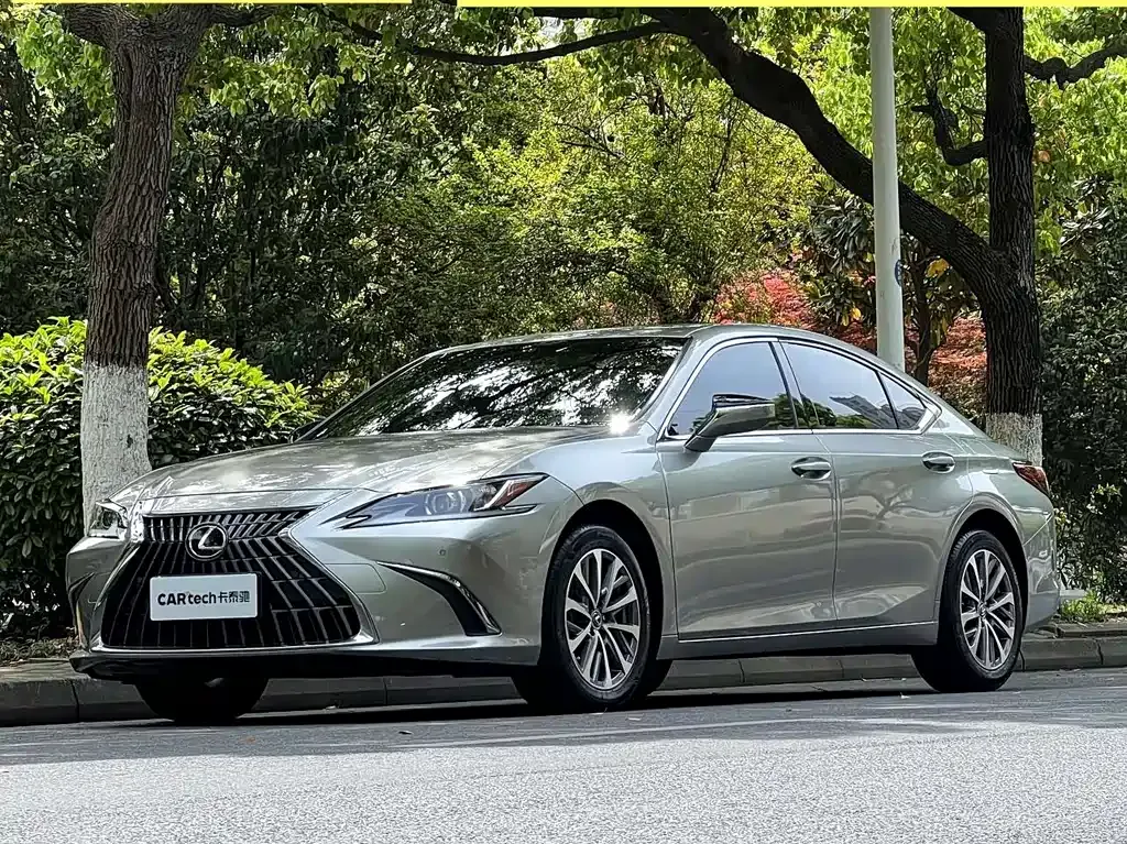 Lexus ES 2024 из CN, фото 1