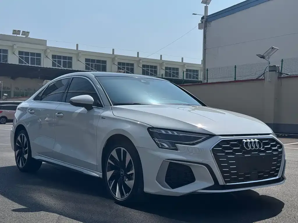 Audi A3 2023 из CN, фото 10