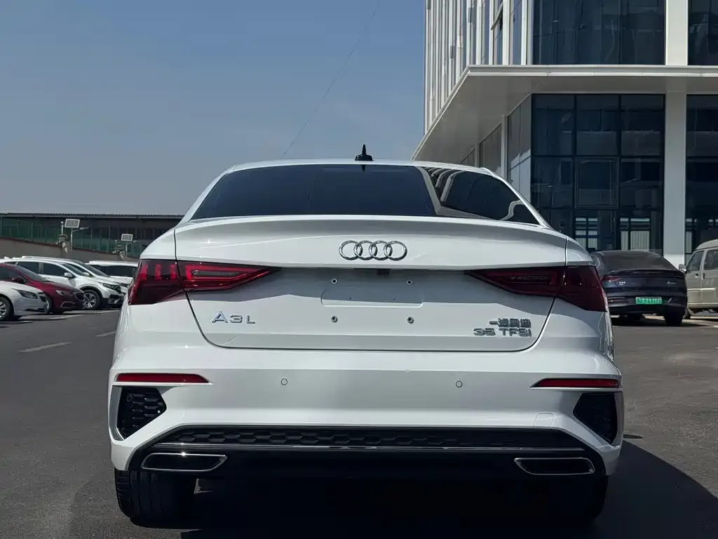 Audi A3 2023 из CN, фото 9
