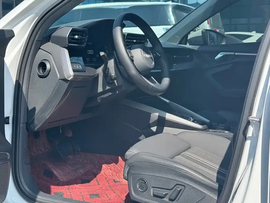 Audi A3 2023 из CN, фото 5