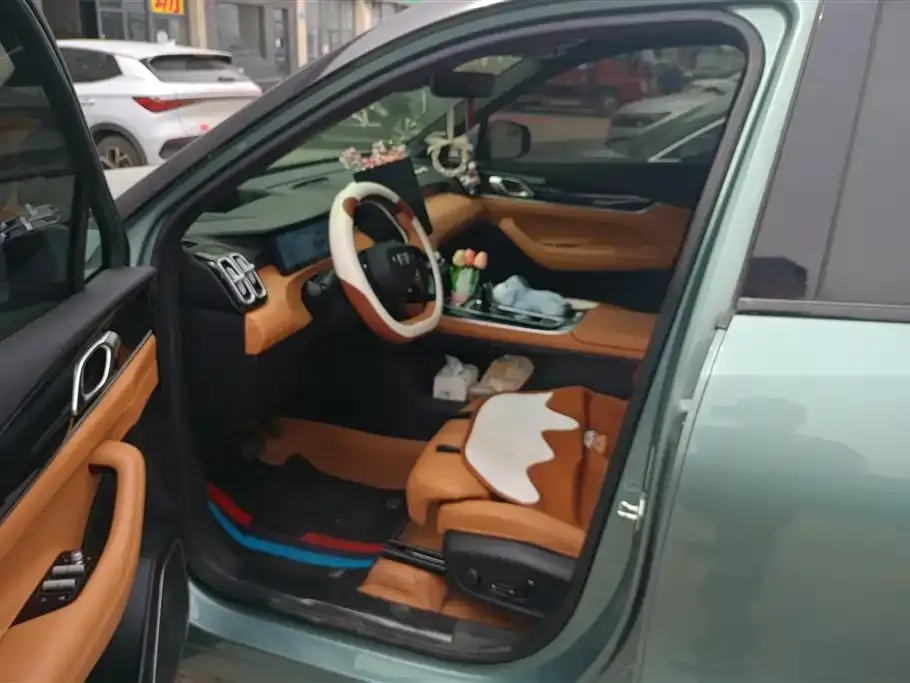 Geely Boyue L 2025 из CN, фото 2