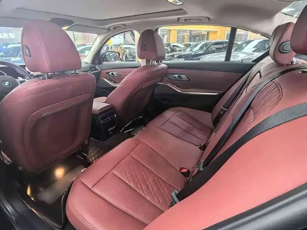 BMW 3 Series 2024 из CN, фото 3