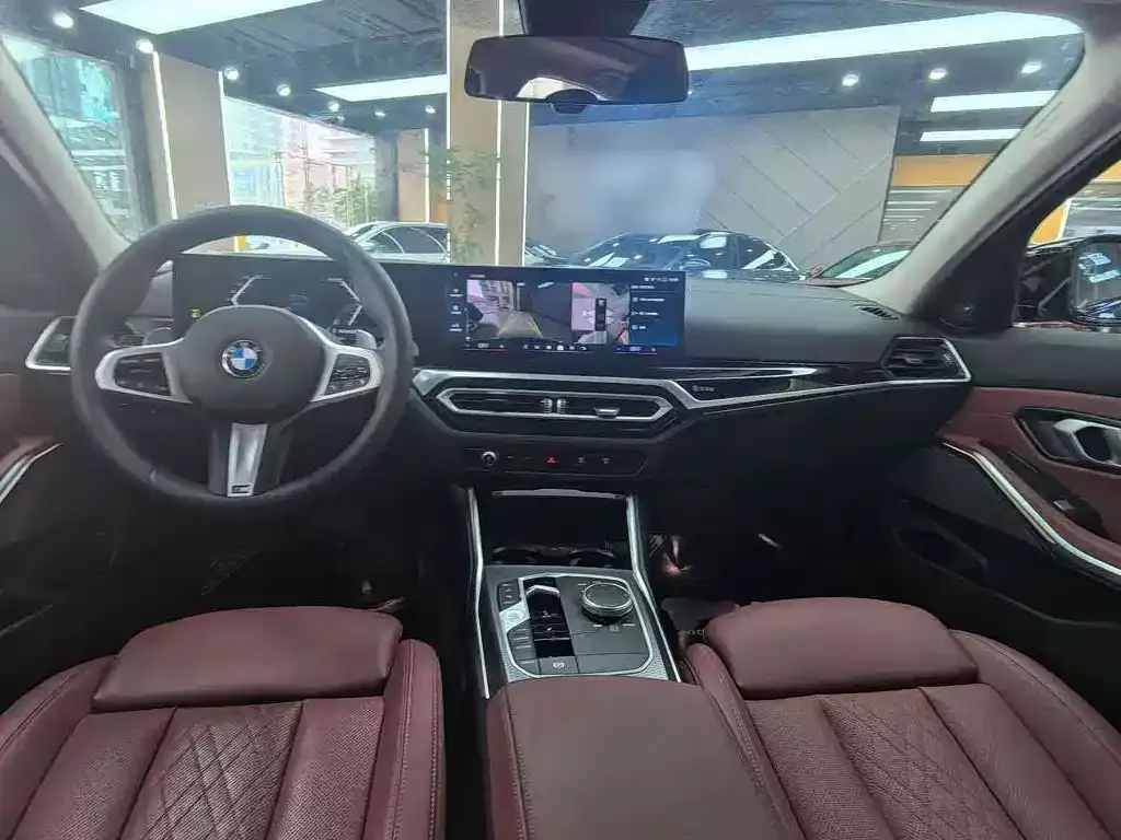 BMW 3 Series 2024 из CN, фото 2