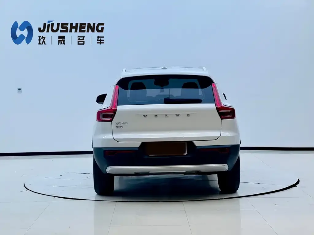 Volvo XC40 2023 из CN, фото 2