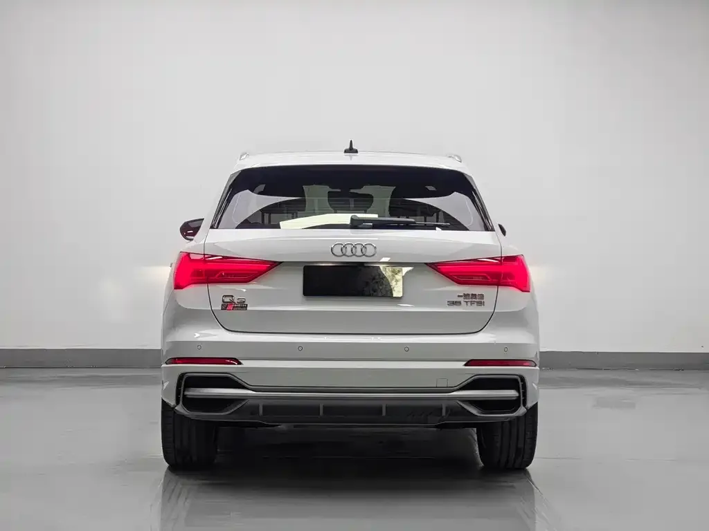 Audi Q3 2023 из CN, фото 6