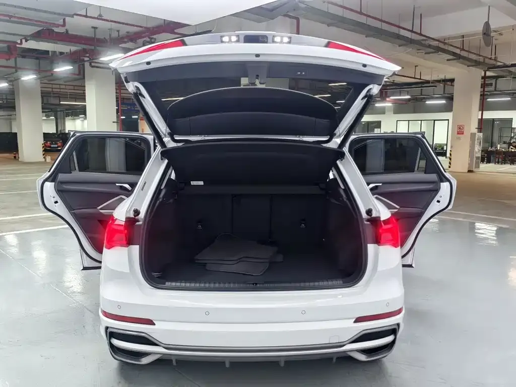Audi Q3 2023 из CN, фото 10