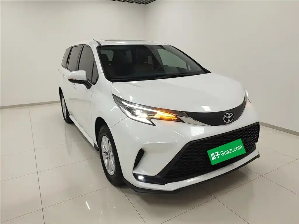 Toyota Granvia 2025 из CN, фото 4