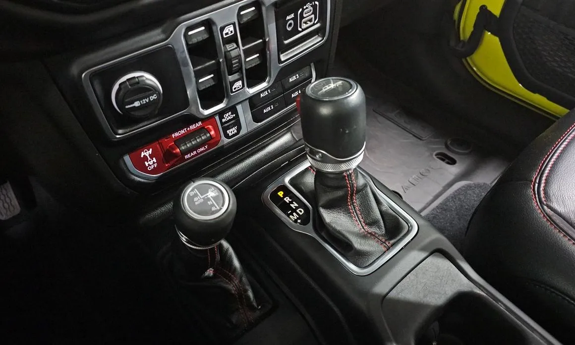 Jeep Gladiator 2023 из KR, фото 8