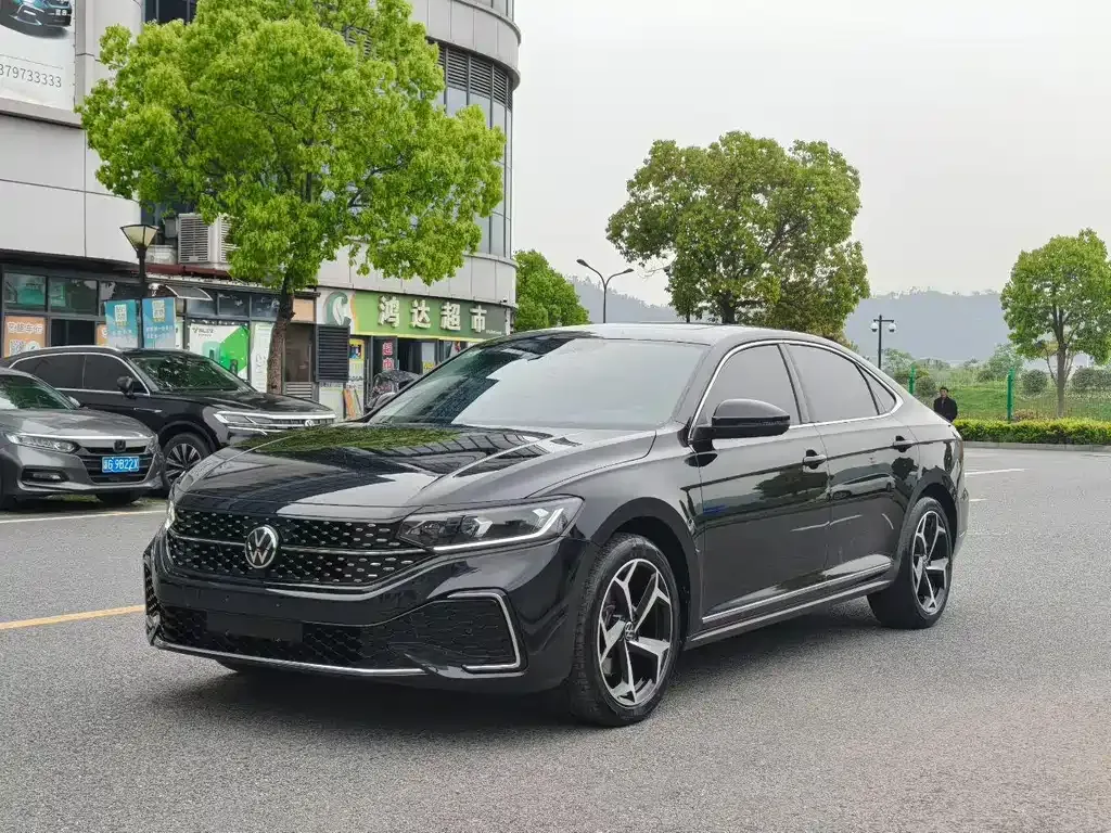 Volkswagen Passat 2024 из CN, фото 1