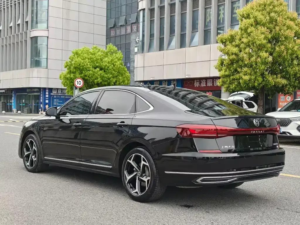 Volkswagen Passat 2024 из CN, фото 5