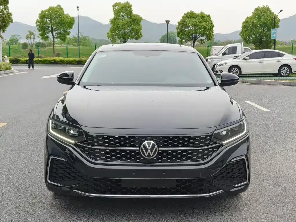 Volkswagen Passat 2024 из CN, фото 4