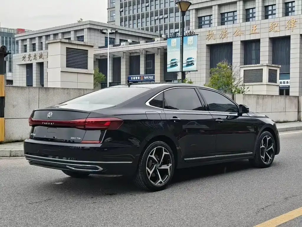 Volkswagen Passat 2024 из CN, фото 9