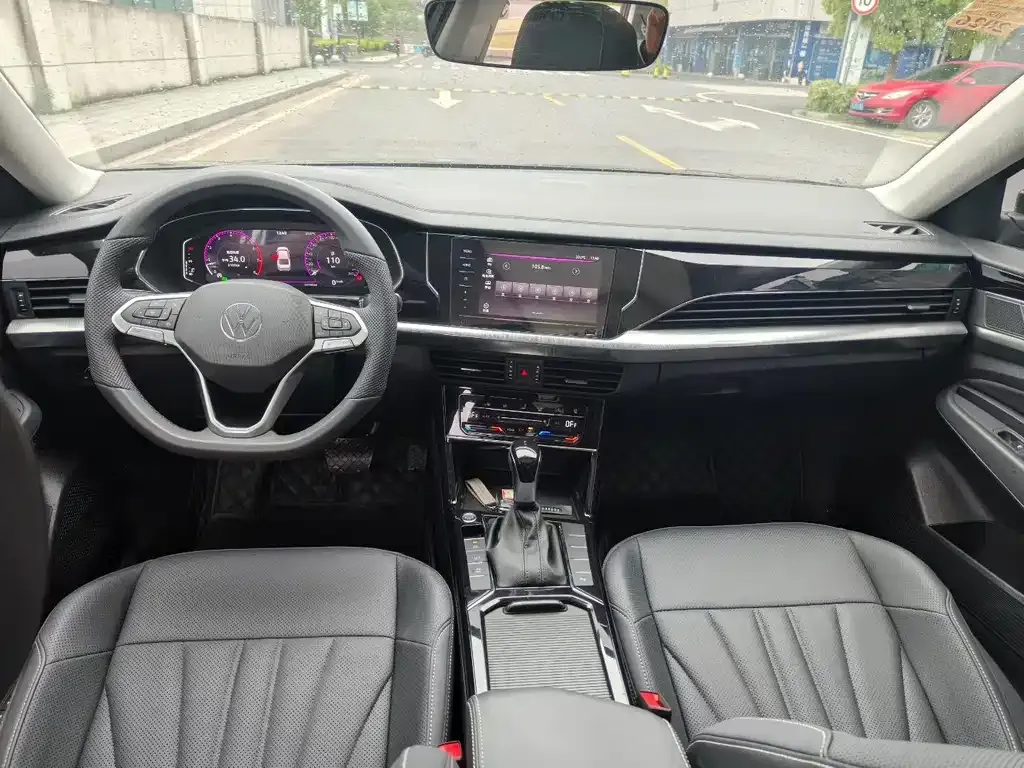 Volkswagen Passat 2024 из CN, фото 3
