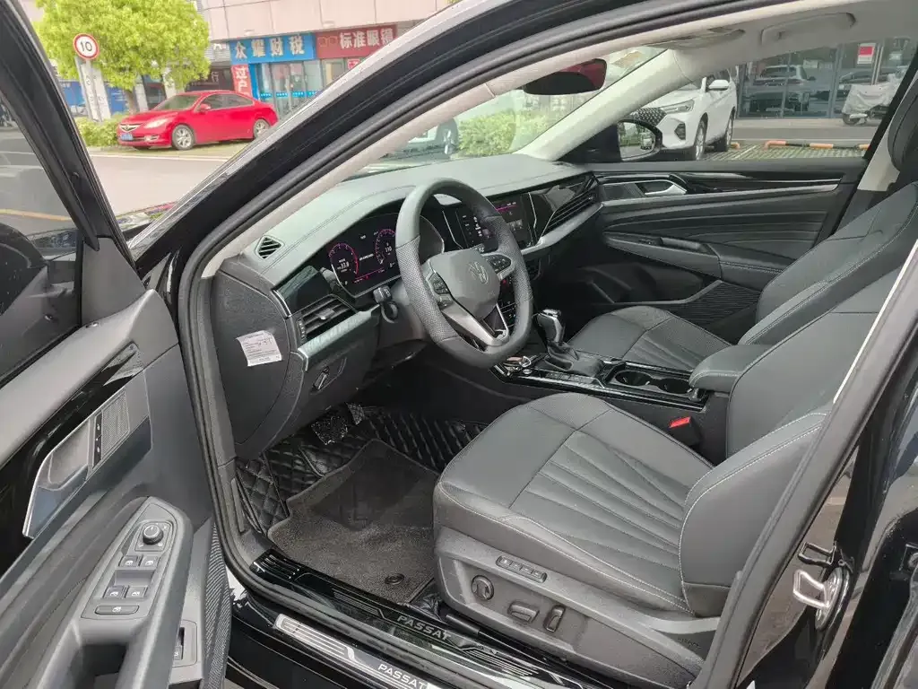 Volkswagen Passat 2024 из CN, фото 6