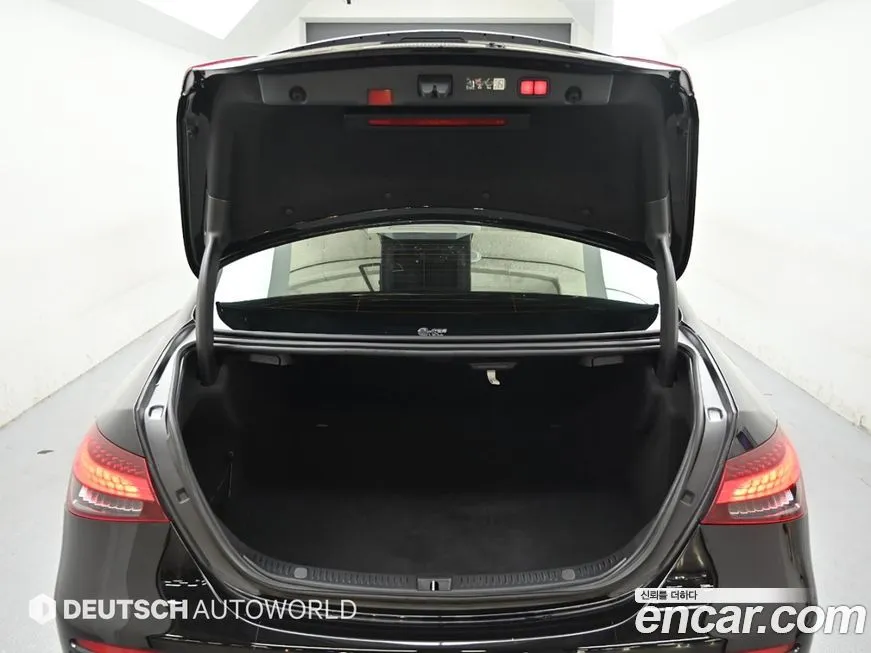 Mercedes-Benz E-Class 2023 из KR, фото 8