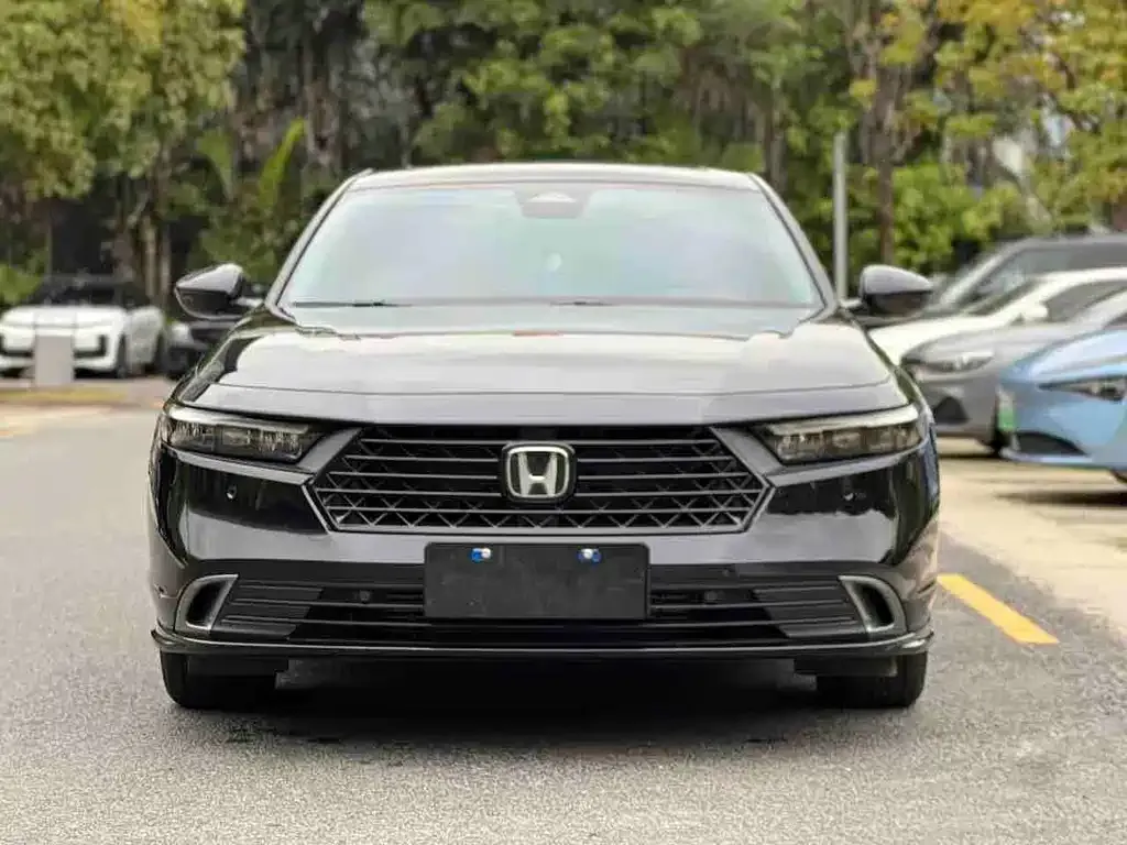 Honda Accord — фото 8