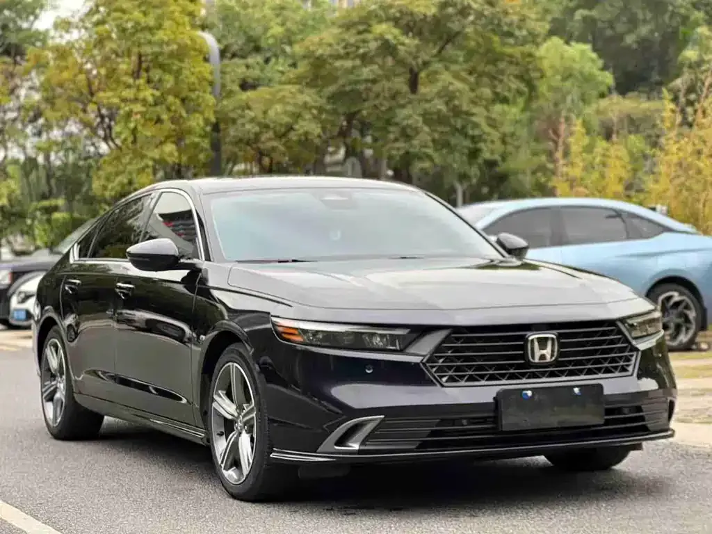 Honda Accord — фото 7