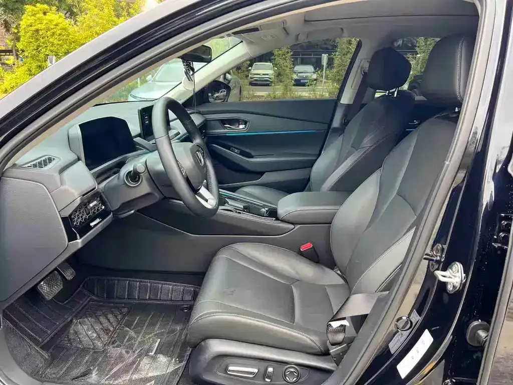 Honda Accord — фото 6