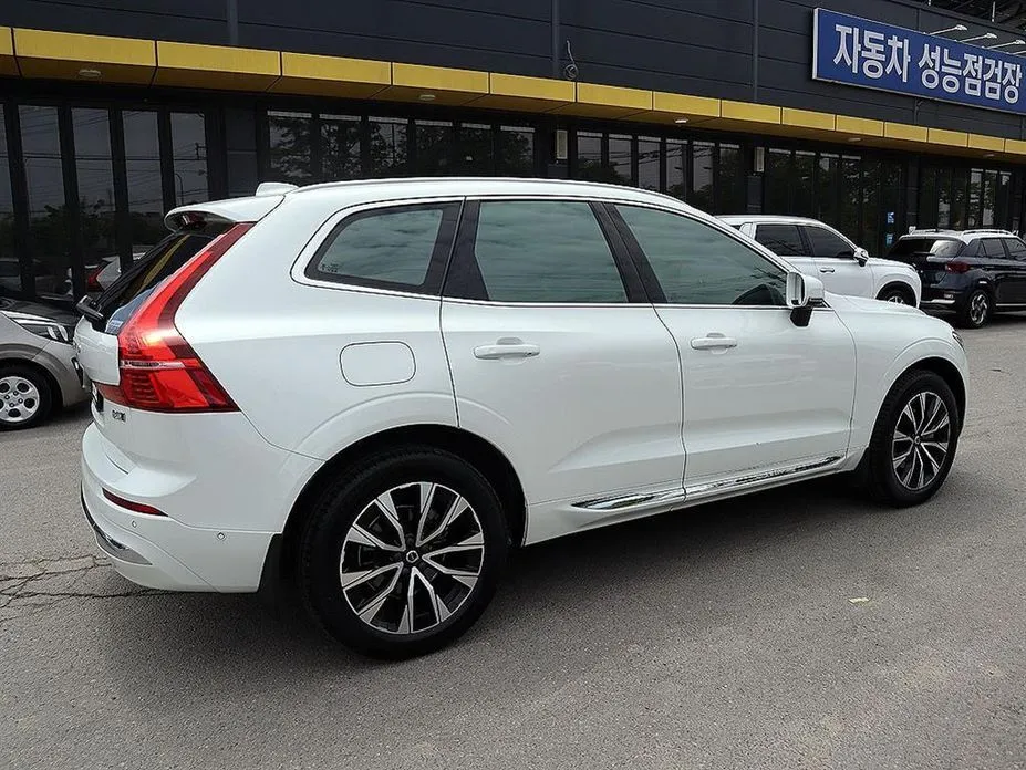 Volvo XC60 — фото 7