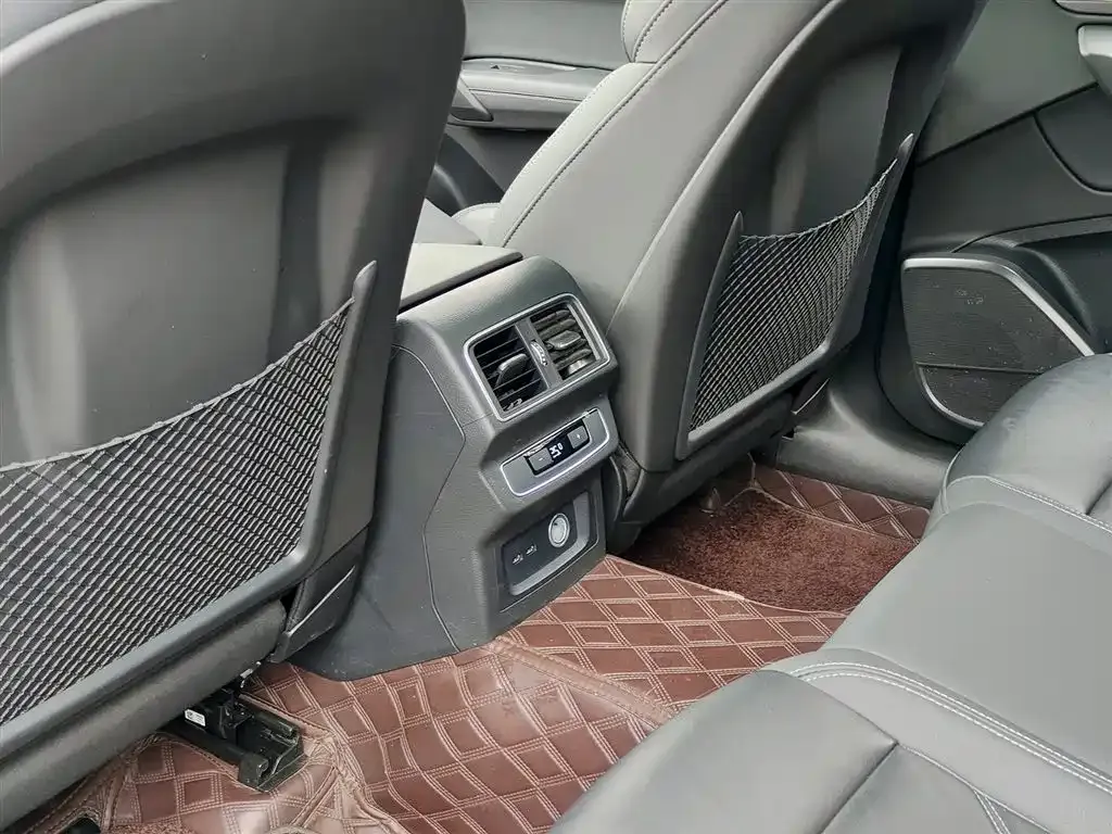 Audi Q5L 2022 из CN, фото 4