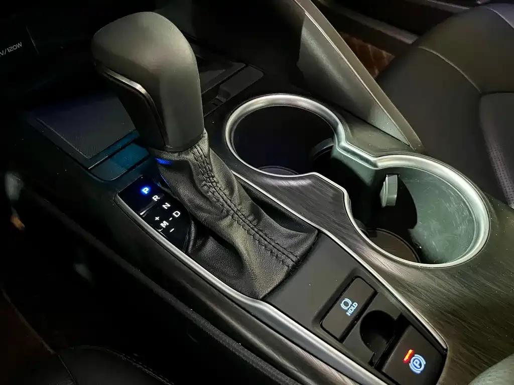 Toyota Camry 2024 из CN, фото 7