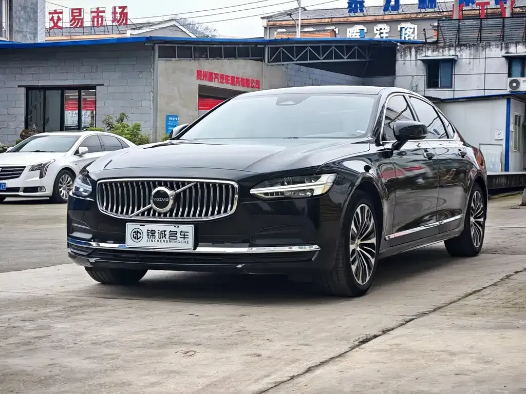 Volvo S90 — фото 1