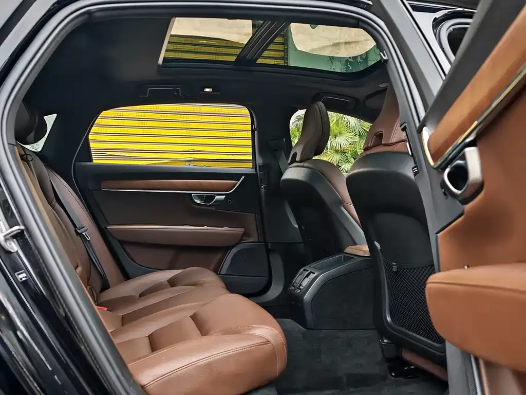 Volvo S90 — фото 4